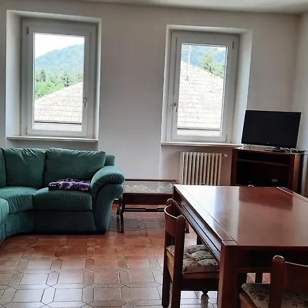 Maggiore, Leggiuno, Ampio Apartamento *