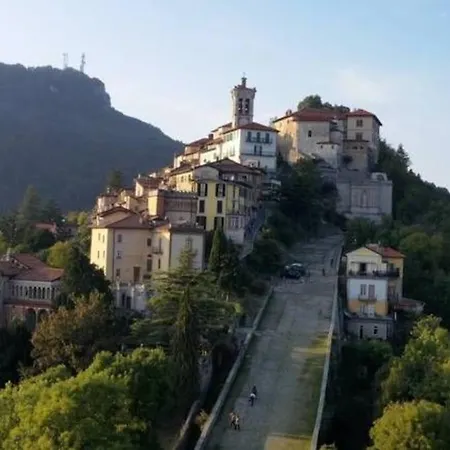Maggiore, Leggiuno, Ampio Apartamento *