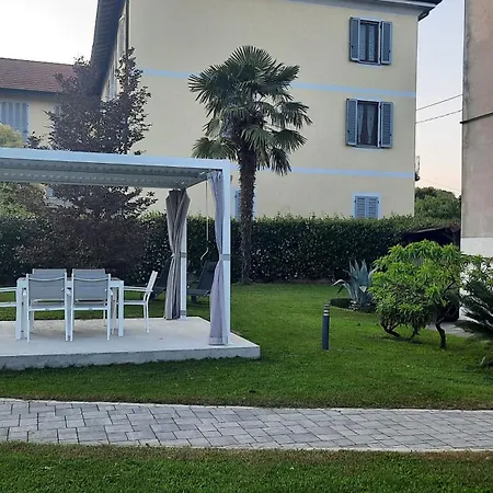 Maggiore, Leggiuno, Ampio Apartamento *