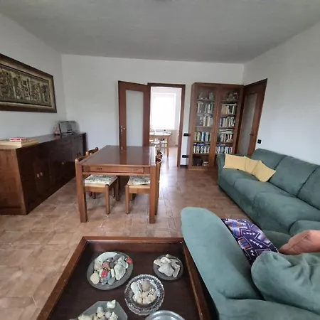 Maggiore, Leggiuno, Ampio Apartamento *