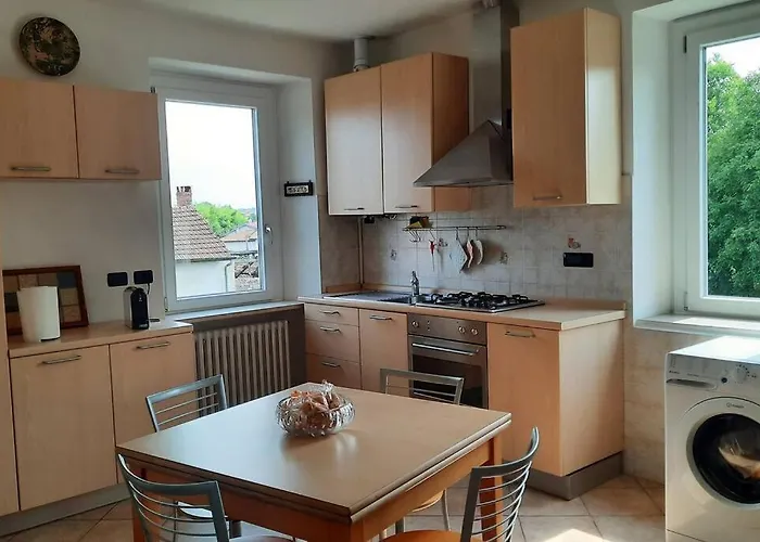 Maggiore, Leggiuno, Ampio